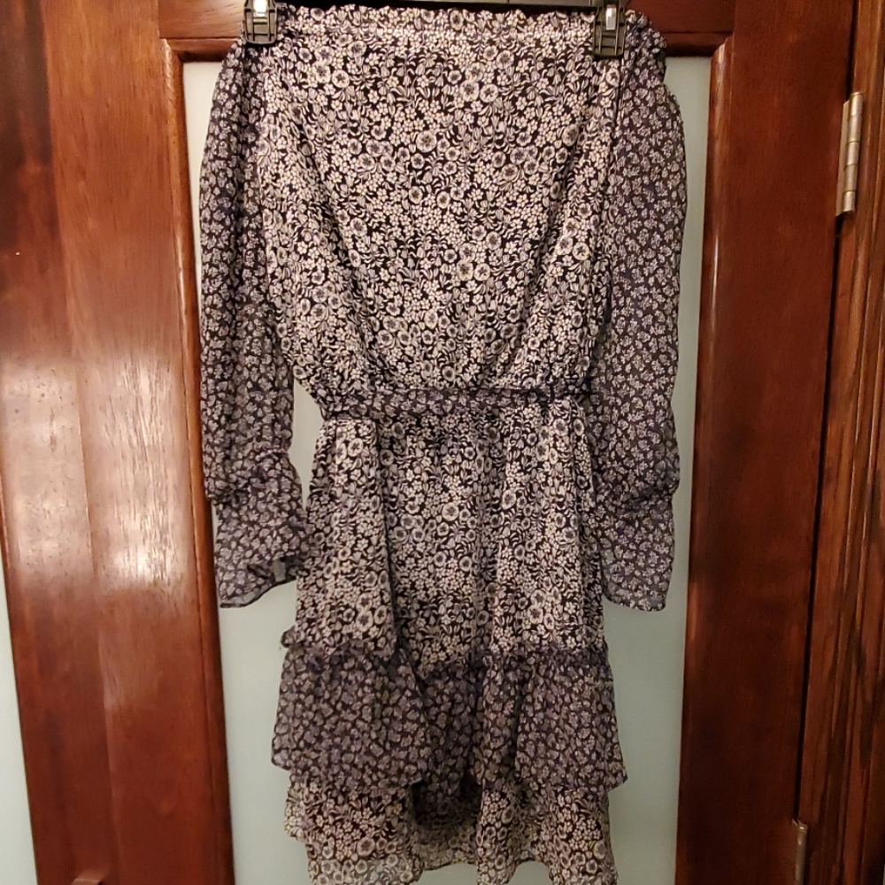 Loft Dress - Picture 3 of 6